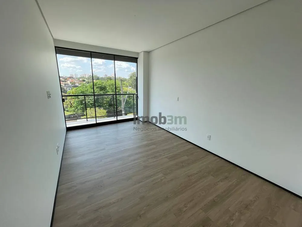 Sobrado, 3 quartos, 241 m² - Foto 2