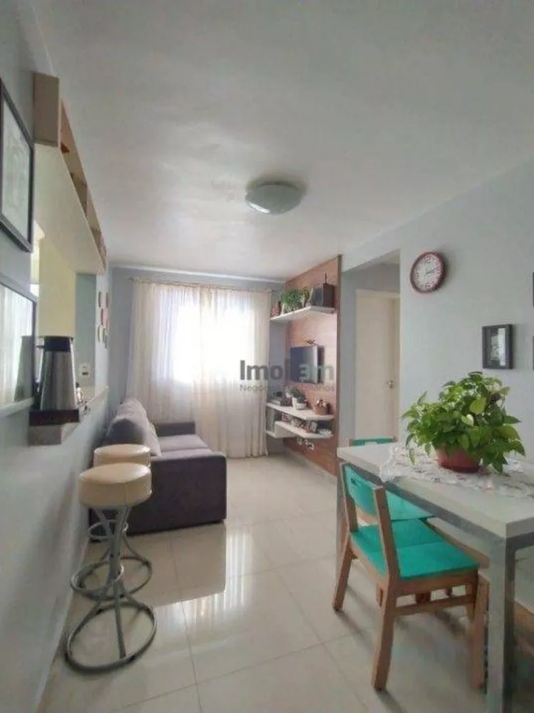 Apartamento à venda com 2 quartos, 48m² - Foto 2