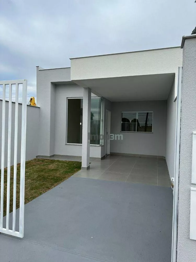 Casa à venda com 2 quartos, 70m² - Foto 2