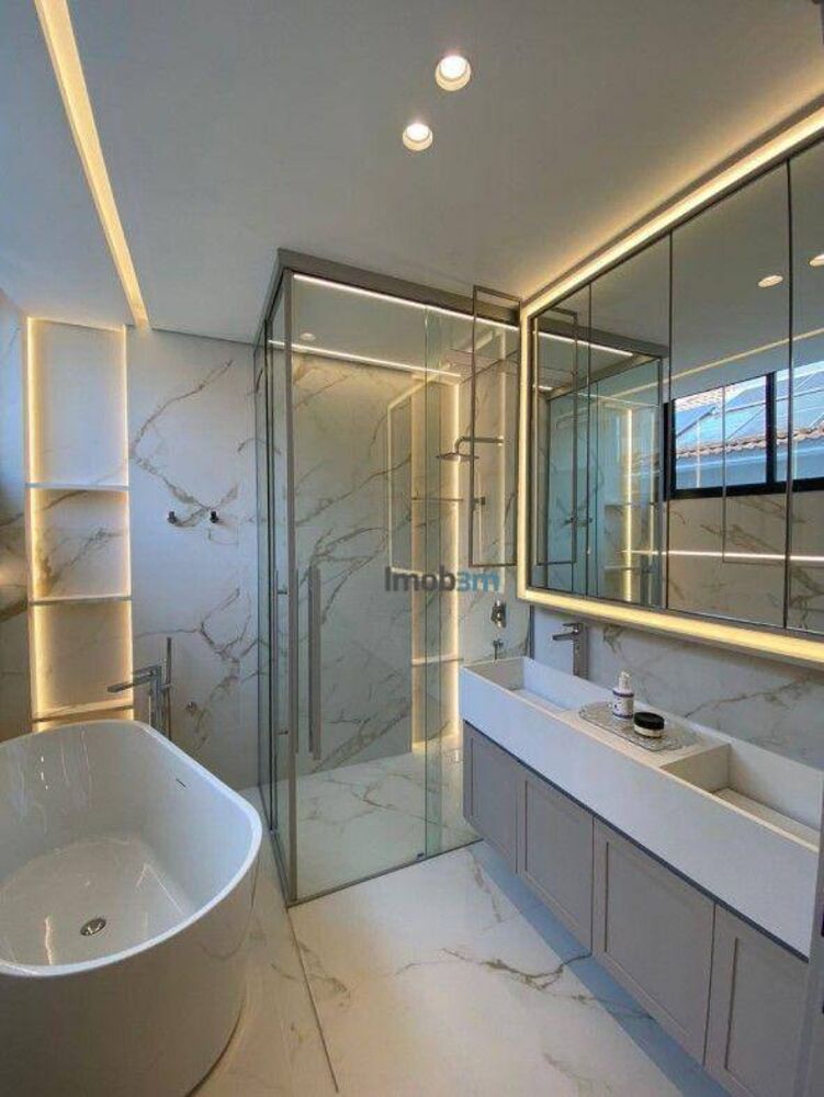 Sobrado à venda com 5 quartos, 285m² - Foto 3
