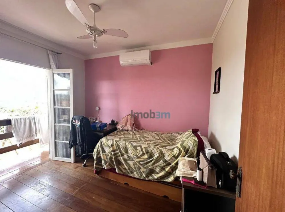 Casa, 3 quartos, 196 m² - Foto 2