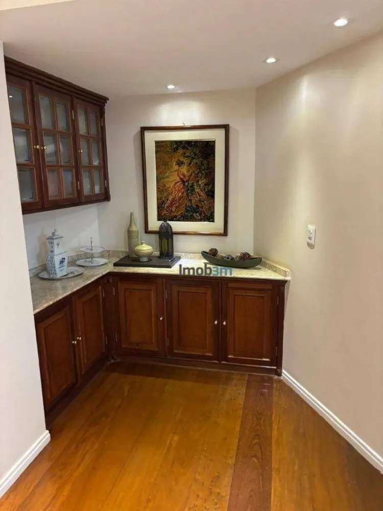 Apartamento, 4 quartos, 210 m² - Foto 1