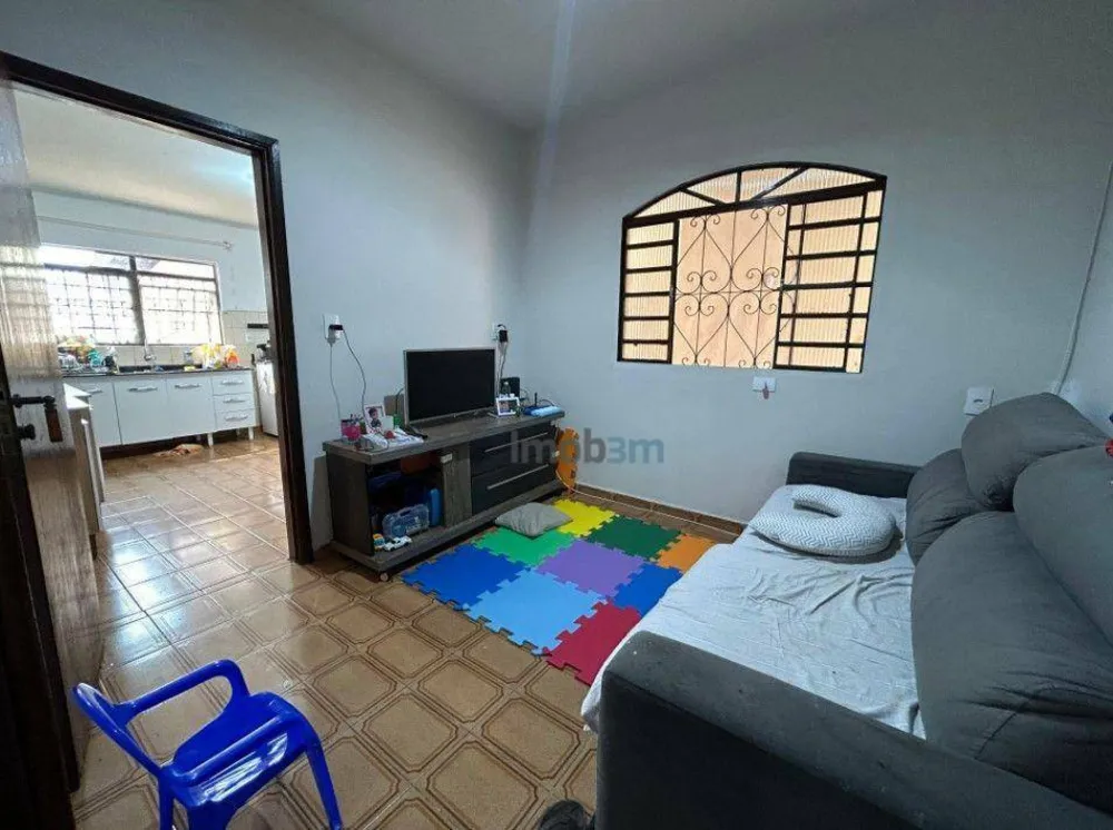Casa, 3 quartos, 131 m² - Foto 1