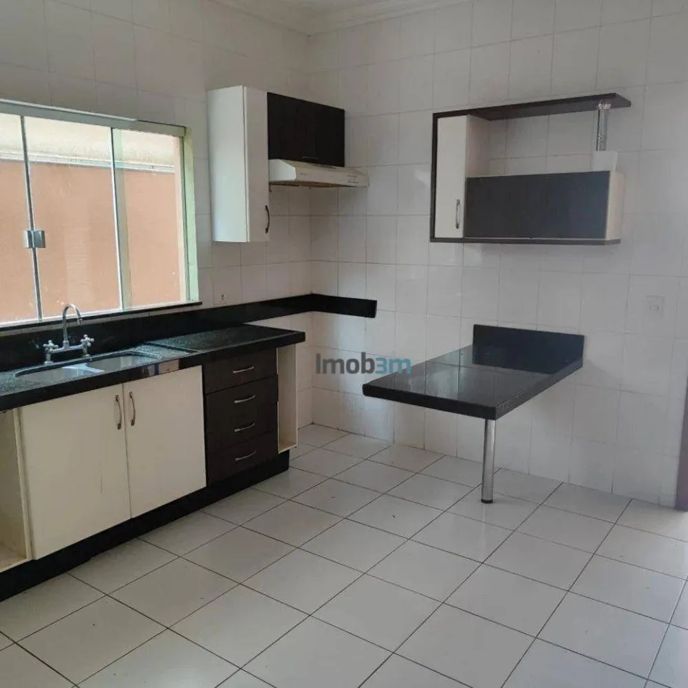 Sobrado, 5 quartos, 330 m² - Foto 2