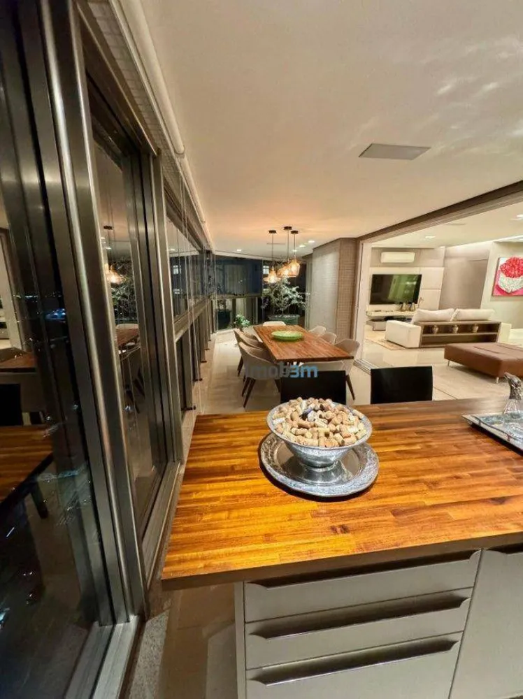 Apartamento, 3 quartos, 269 m² - Foto 2