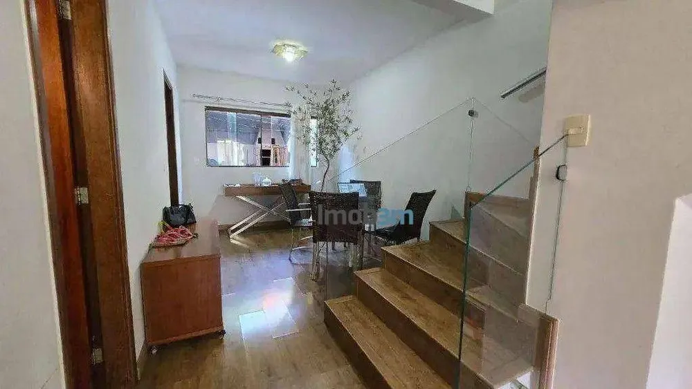 Sobrado, 3 quartos, 109 m² - Foto 1