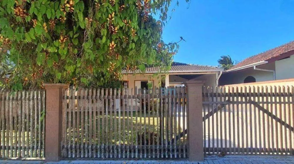 Casa, 4 quartos, 174 m² - Foto 1