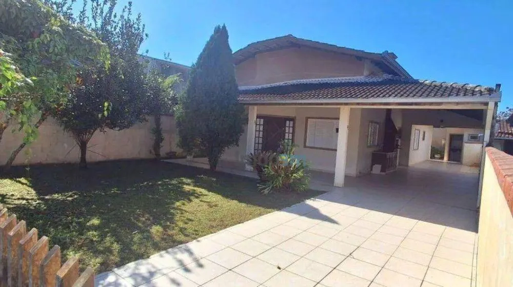 Casa, 4 quartos, 174 m² - Foto 2