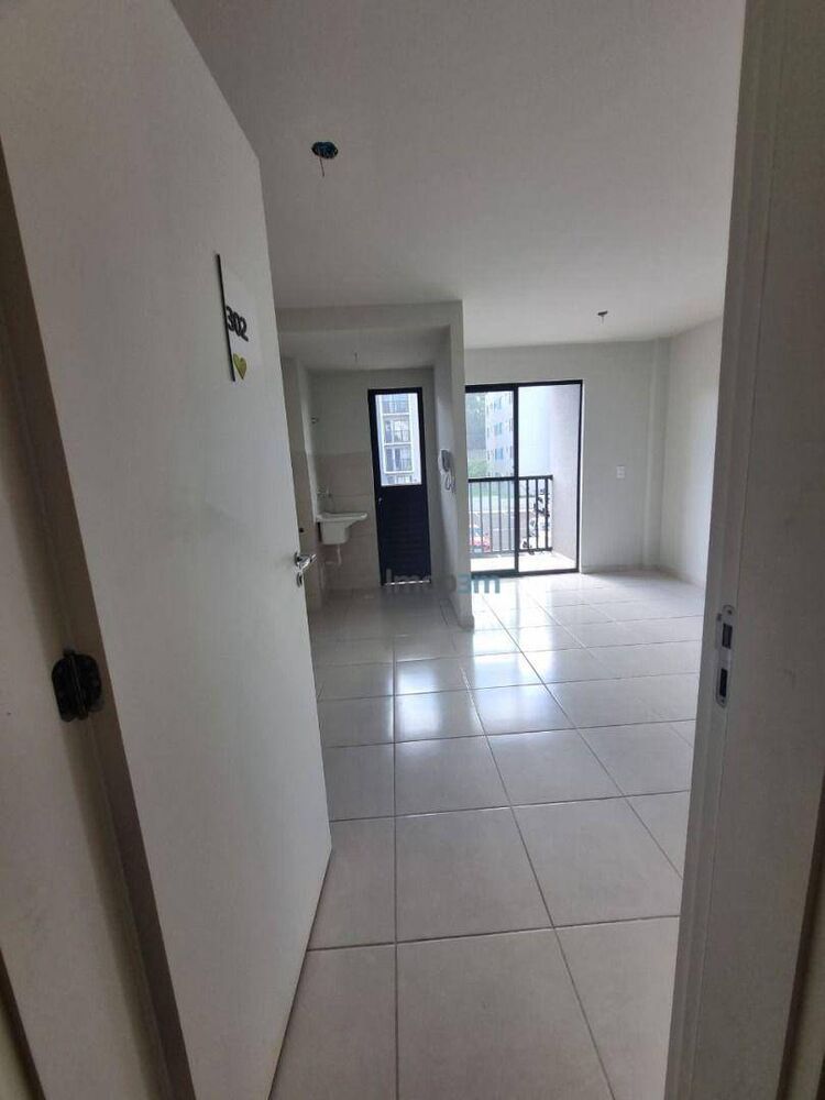 Apartamento à venda com 2 quartos, 42m² - Foto 2