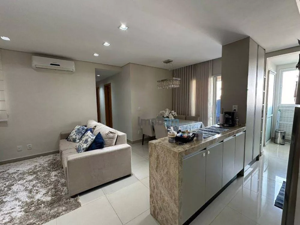 Apartamento à venda com 3 quartos, 76m² - Foto 2