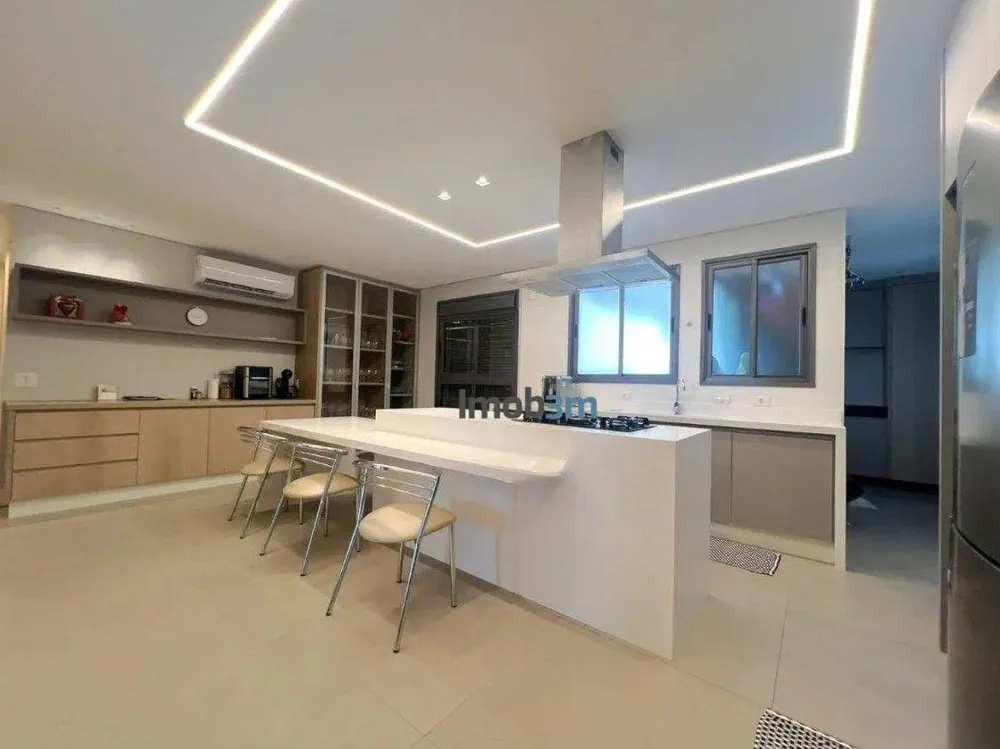 Apartamento, 4 quartos, 207 m² - Foto 8