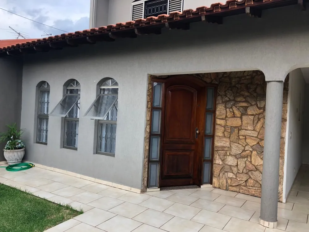 Casa, 3 quartos, 290 m² - Foto 1