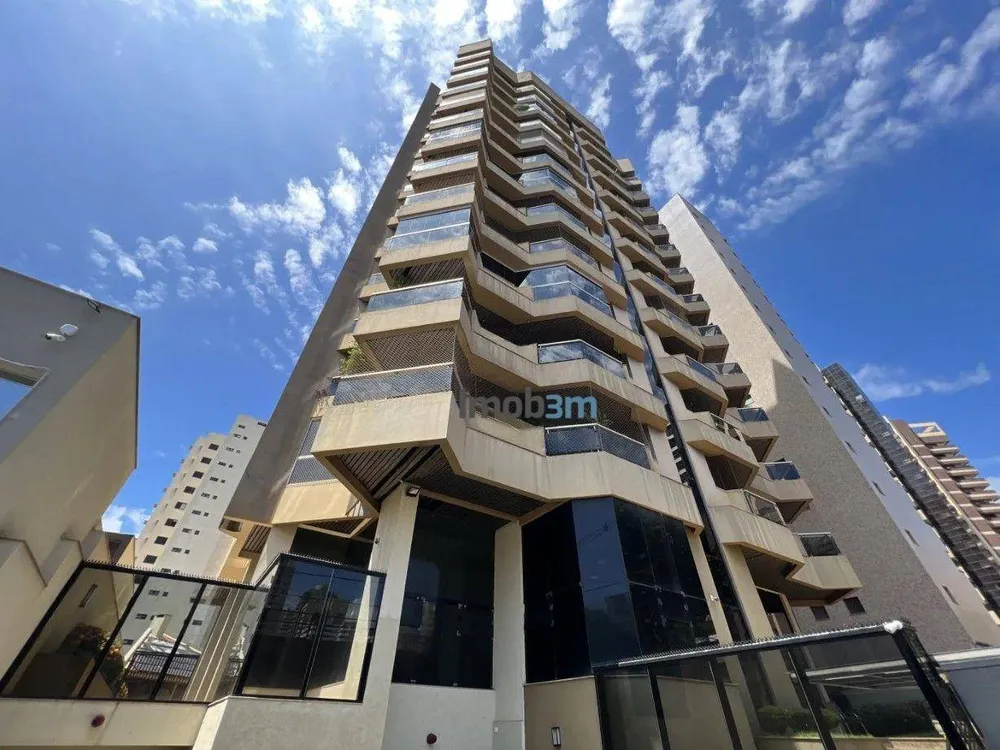 Apartamento, 4 quartos, 246 m² - Foto 1