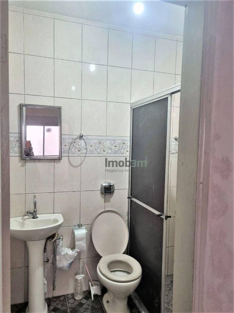Casa à venda com 3 quartos, 200m² - Foto 22