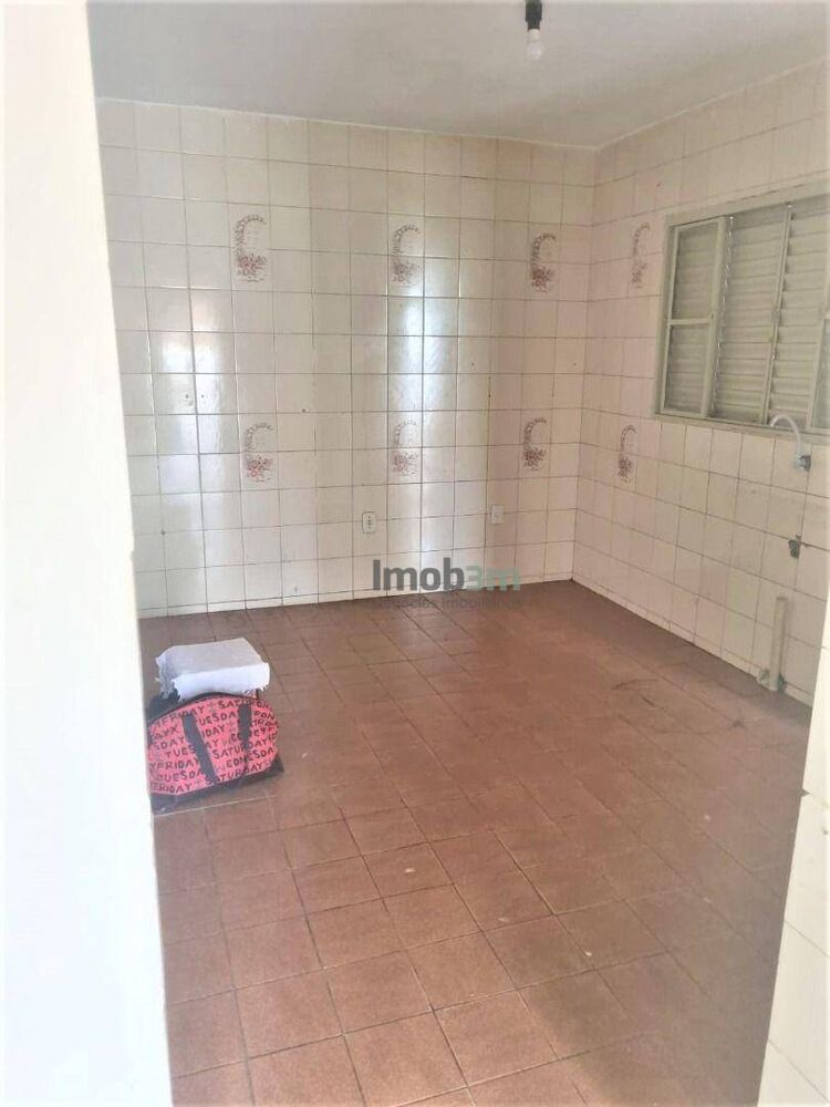 Casa à venda com 3 quartos, 200m² - Foto 11