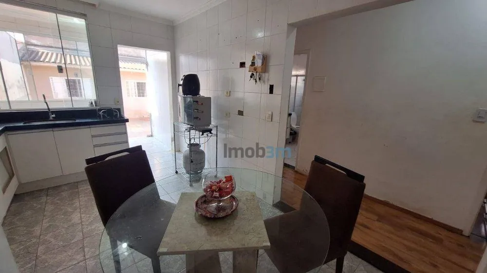 Casa, 4 quartos, 140 m² - Foto 2
