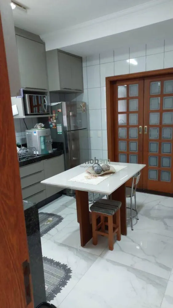 Sobrado, 3 quartos, 233 m² - Foto 6