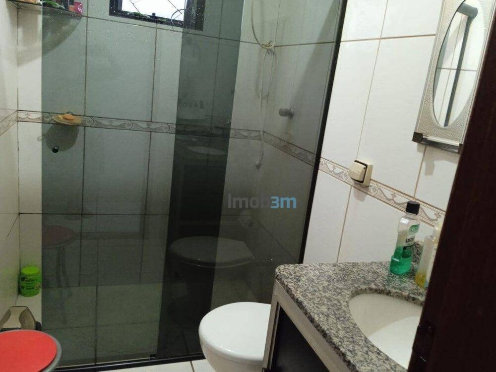 Sobrado à venda com 6 quartos, 180m² - Foto 4