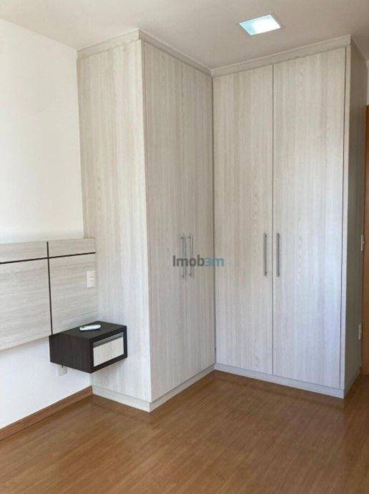 Apartamento para alugar com 2 quartos, 75m² - Foto 10