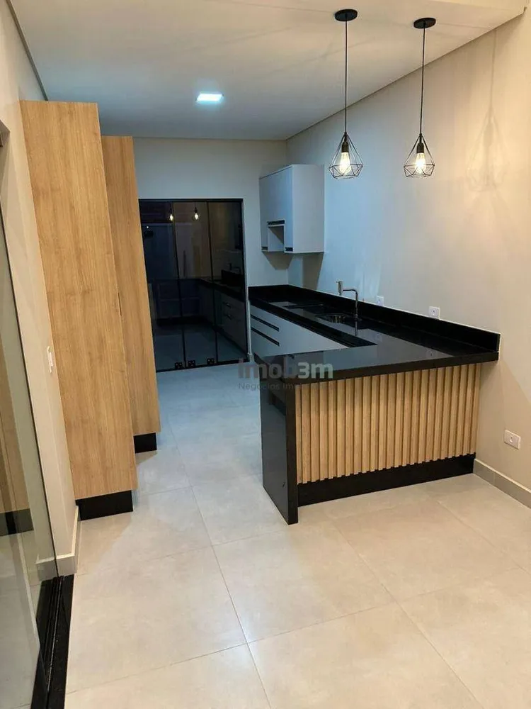 Casa, 3 quartos, 81 m² - Foto 2