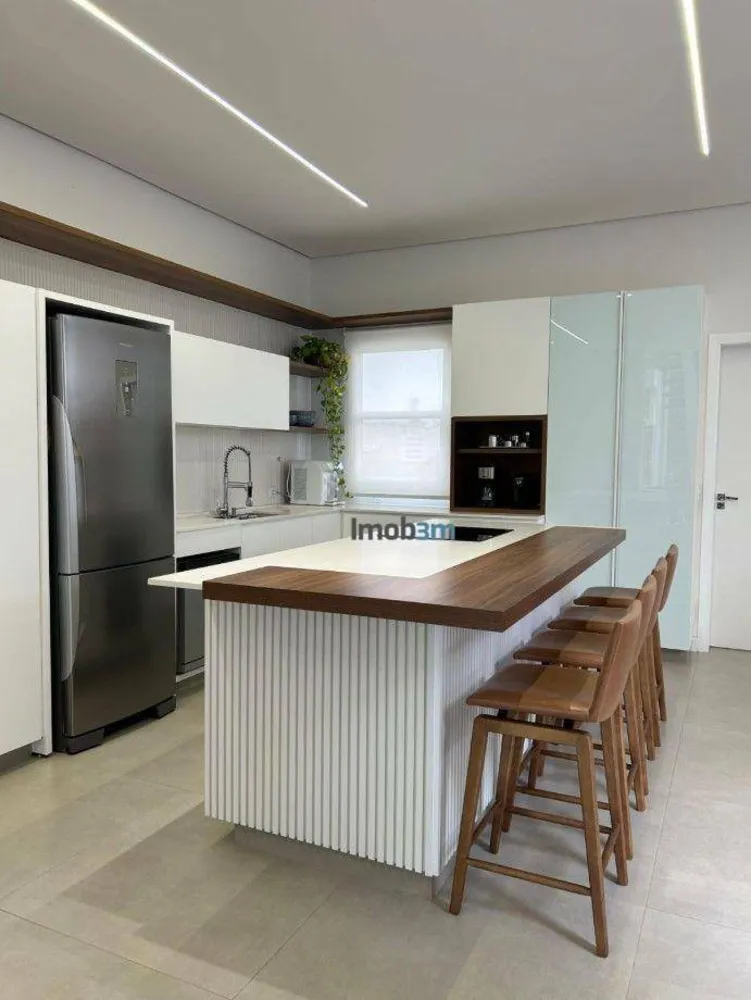 Sobrado, 3 quartos, 244 m² - Foto 7