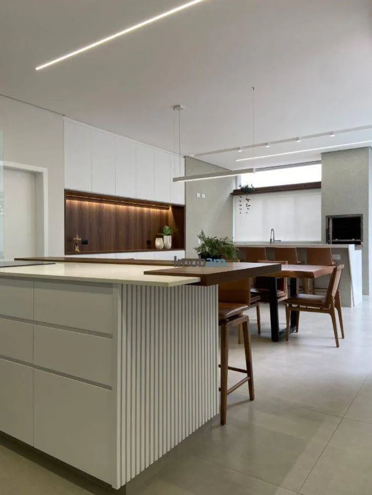 Sobrado, 3 quartos, 244 m² - Foto 5