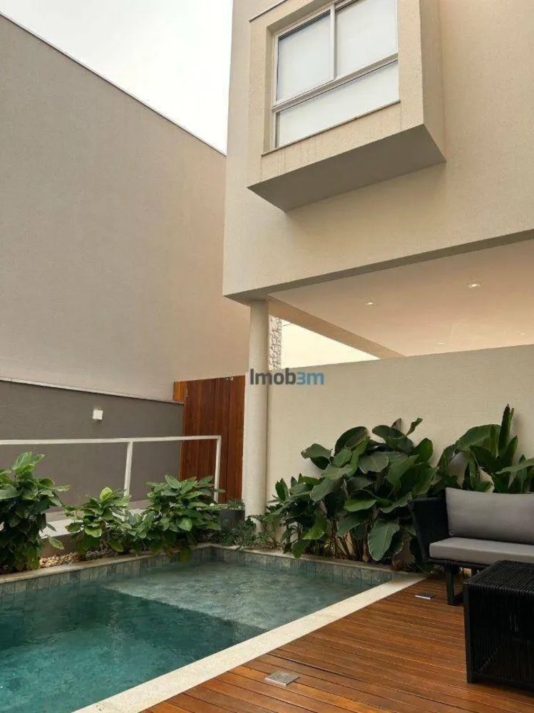 Sobrado, 3 quartos, 244 m² - Foto 8