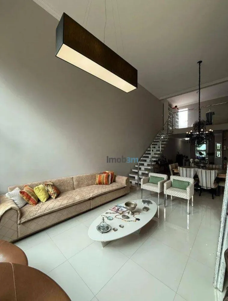 Sobrado, 3 quartos, 247 m² - Foto 2