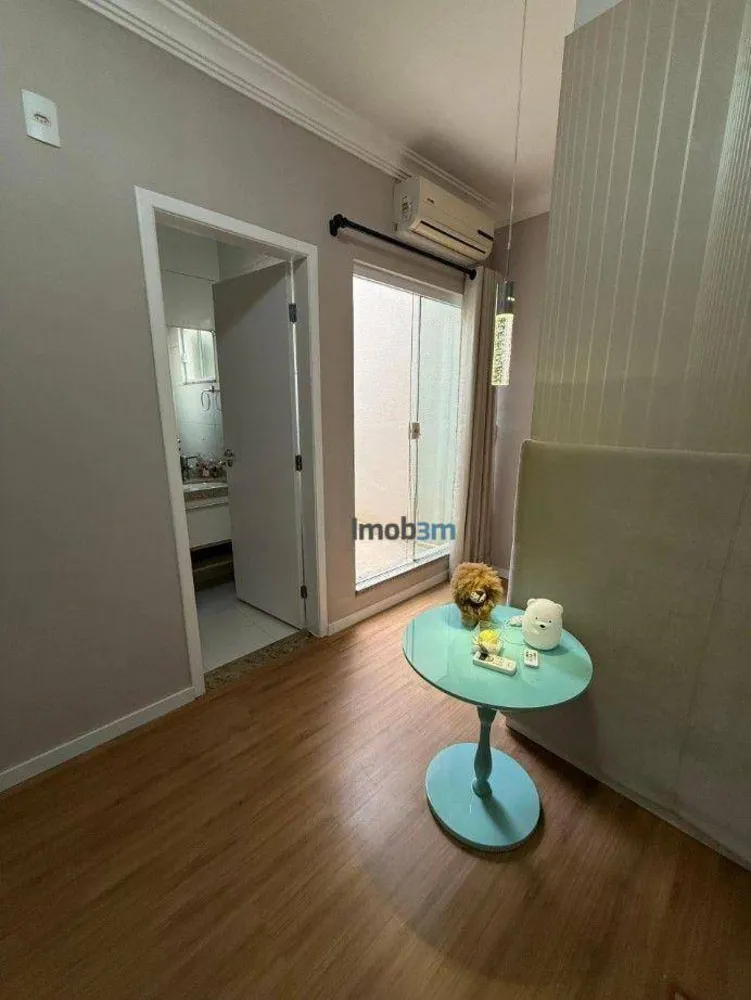 Sobrado, 3 quartos, 247 m² - Foto 8