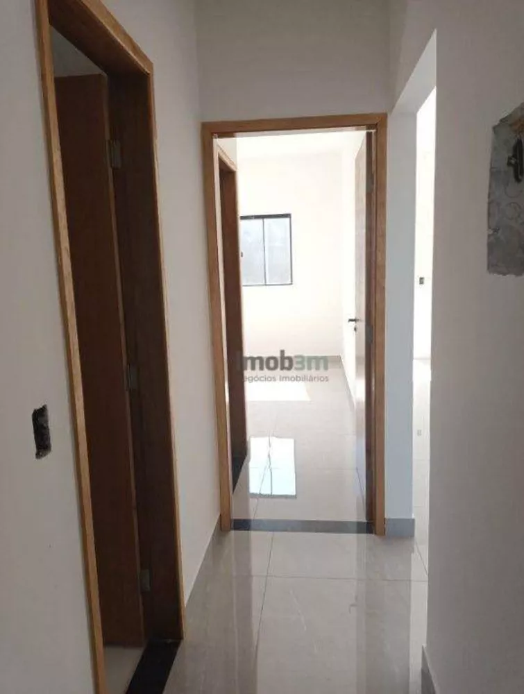 Casa à venda com 2 quartos, 90m² - Foto 4