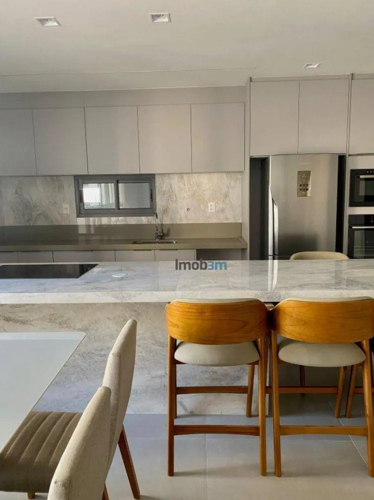 Apartamento, 3 quartos, 139 m² - Foto 2