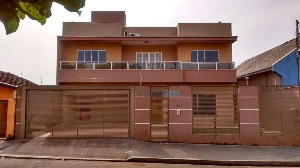Sobrado, 5 quartos, 300 m² - Foto 1