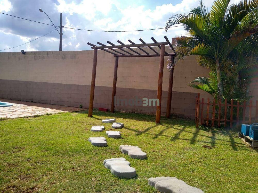 Chácara à venda com 1 quarto, 400m² - Foto 1