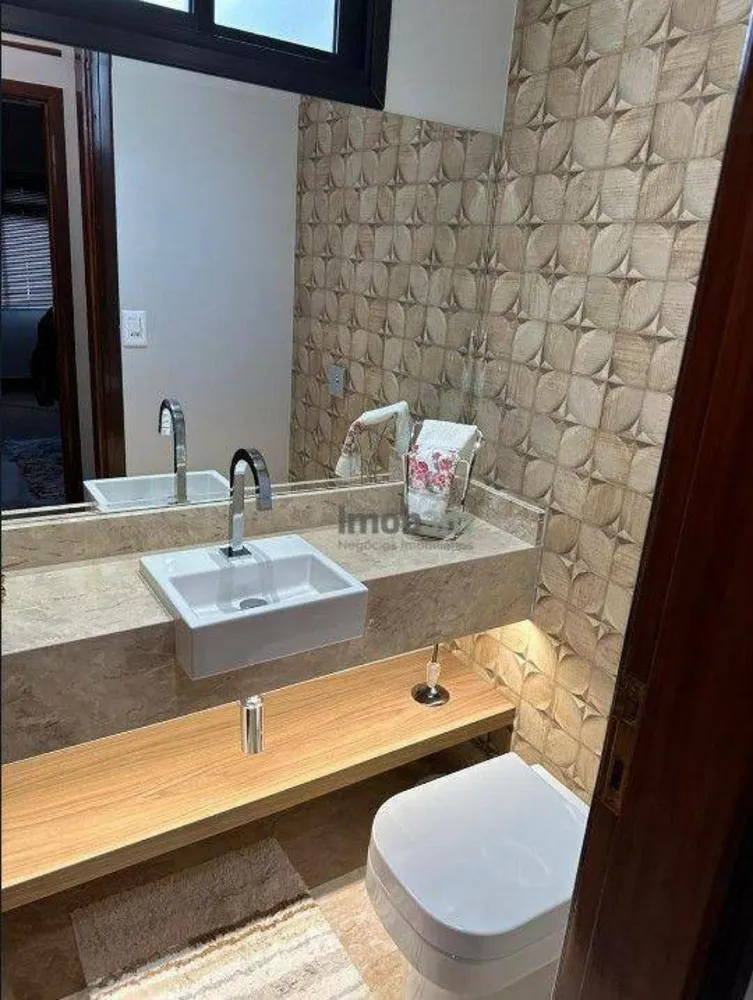 Casa, 3 quartos, 239 m² - Foto 1
