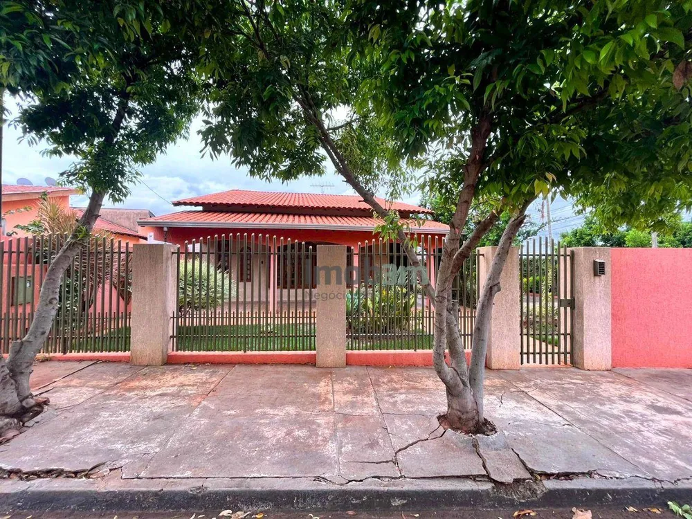 Casa, 4 quartos, 299 m² - Foto 1