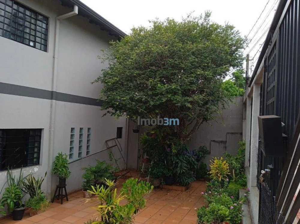 Sobrado, 6 quartos, 180 m² - Foto 2