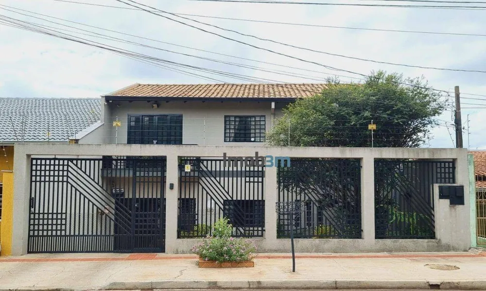 Sobrado, 6 quartos, 180 m² - Foto 1