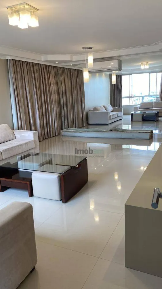 Apartamento, 3 quartos, 170 m² - Foto 2