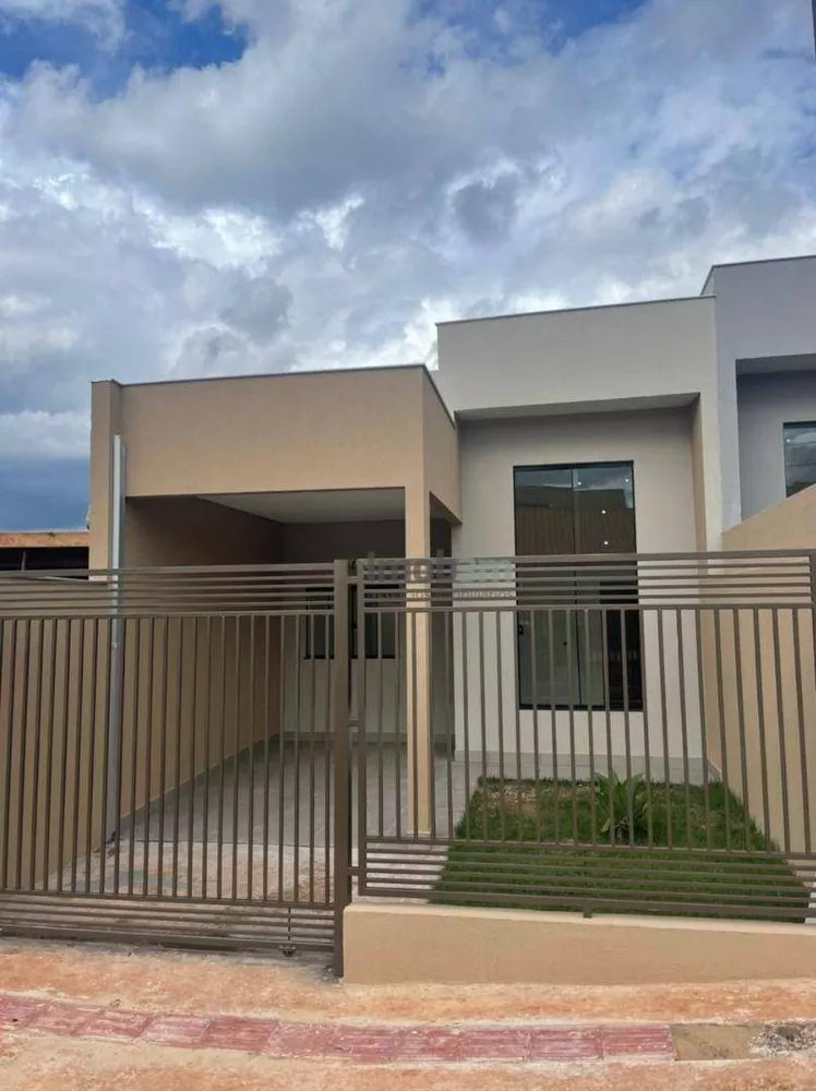 Casa à venda com 2 quartos, 82m² - Foto 1