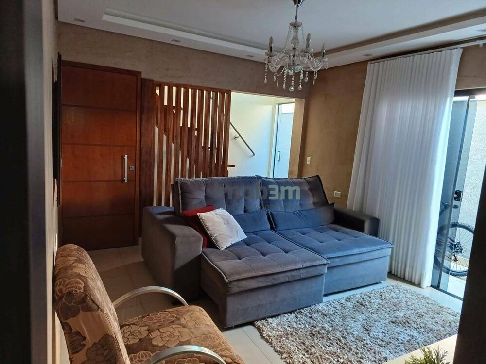 Sobrado à venda com 3 quartos, 100m² - Foto 1