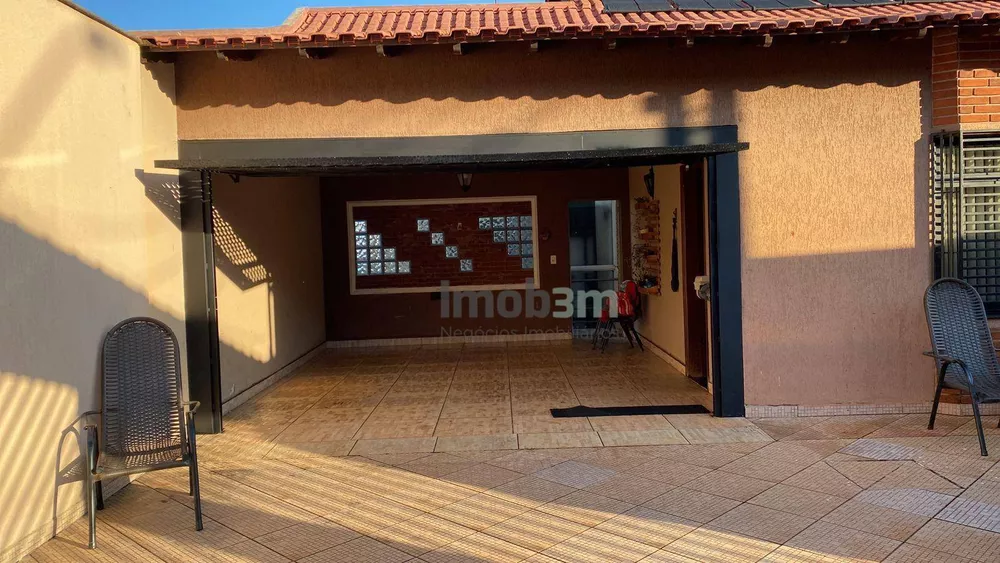 Casa à venda com 3 quartos, 272m² - Foto 3