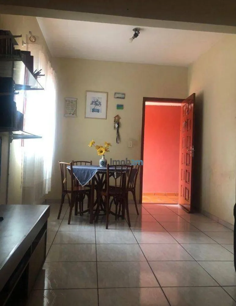 Casa, 3 quartos, 250 m² - Foto 2