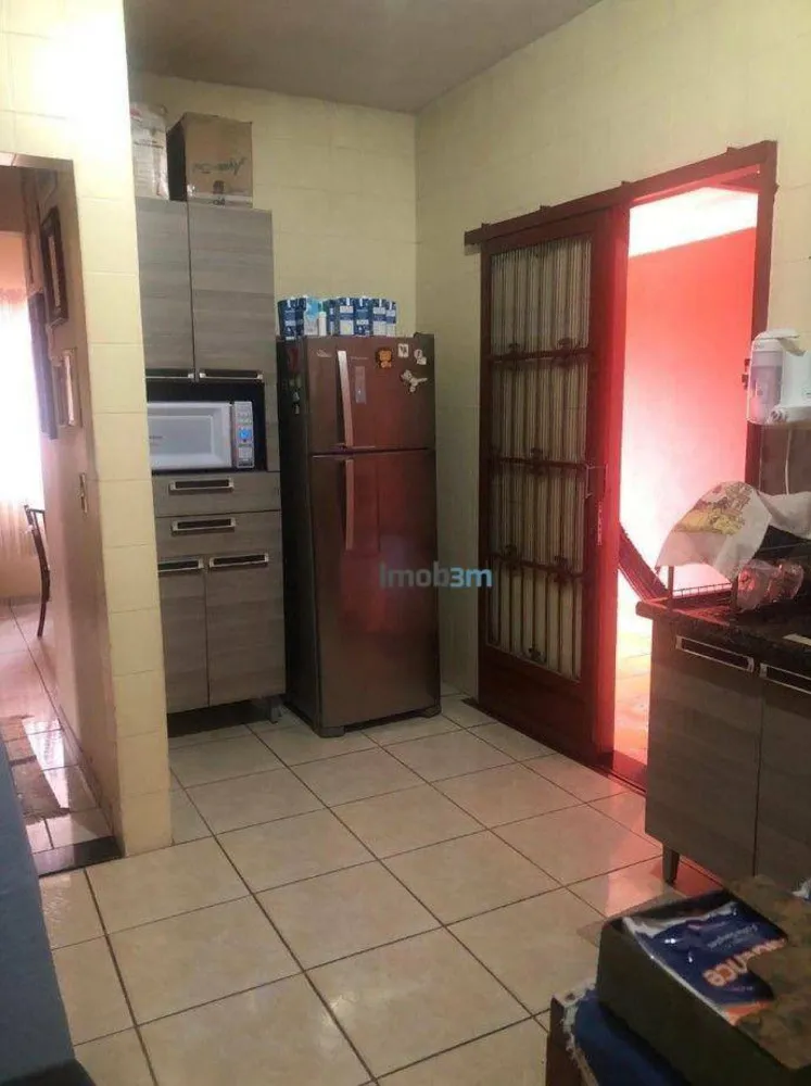 Casa, 3 quartos, 250 m² - Foto 4