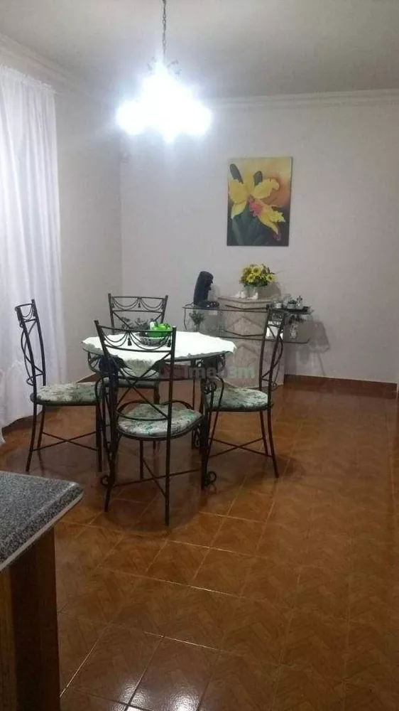 Casa à venda com 4 quartos, 100m² - Foto 4