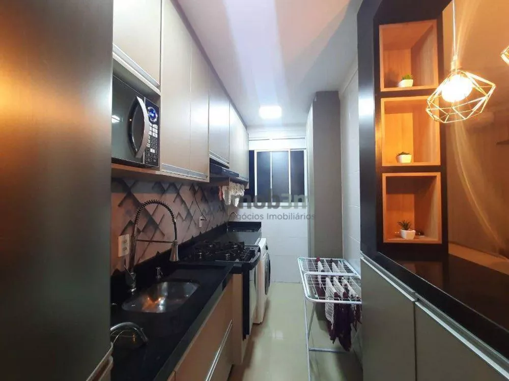 Apartamento à venda com 2 quartos, 46m² - Foto 2