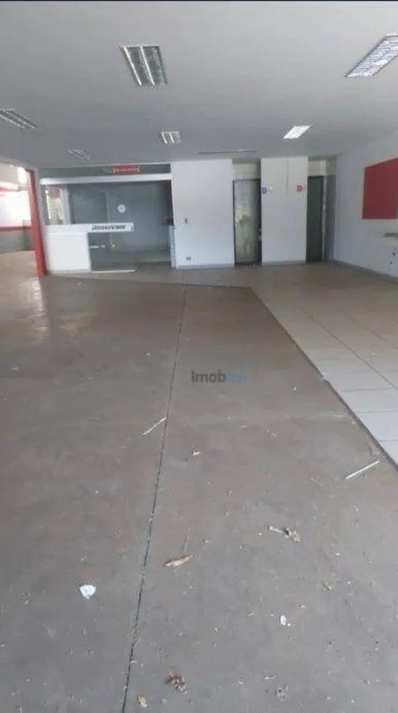 Loja-Salão, 750 m² - Foto 1