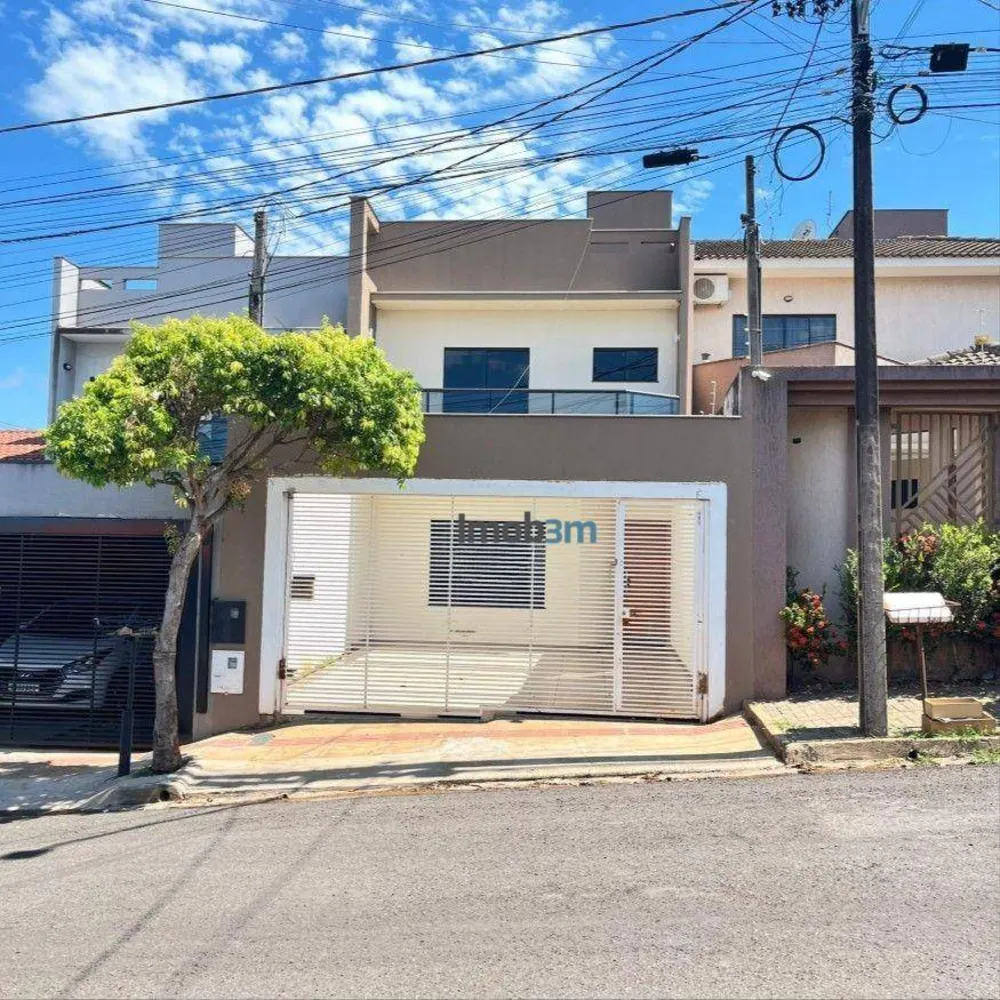 Sobrado, 3 quartos, 166 m² - Foto 1