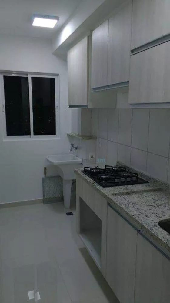 Apartamento à venda com 3 quartos, 67m² - Foto 4