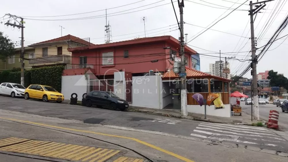 Sobrado à venda com 3 quartos, 200m² - Foto 1