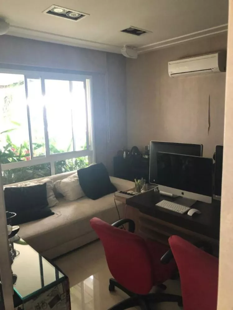 Apartamento para alugar com 4 quartos, 206m² - Foto 3